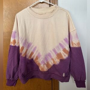 Women’s tie dye top with pockets
